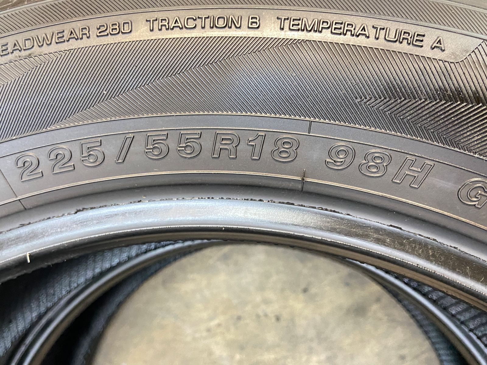 225/55R18 ヨコハマ ジオランダー SUV G055 中古タイヤ サマー