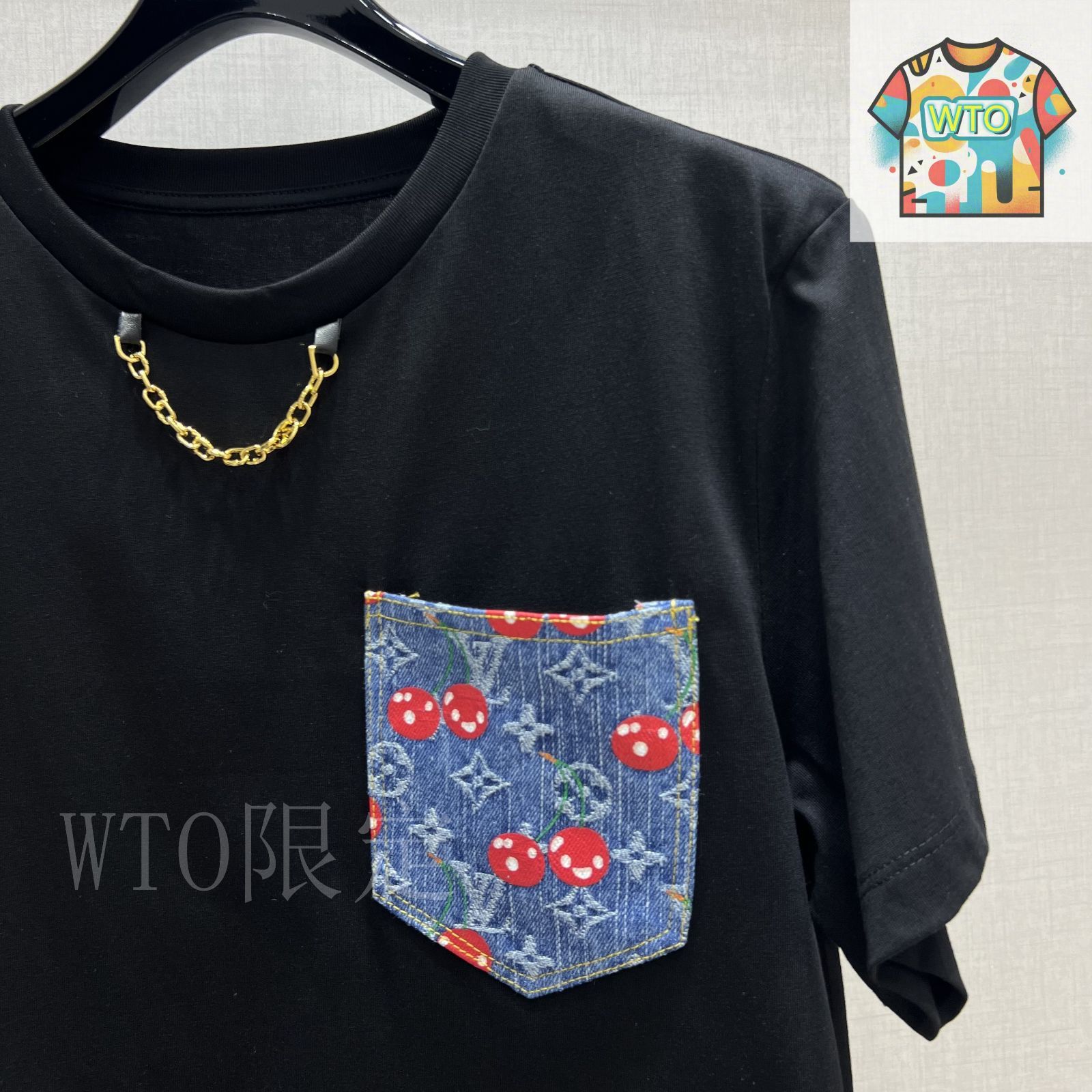 新品未使用　LOUIS VUITTON ドレスシャツ　ビジュー　比翼　黒　41 今日WTO】LV Cherry Pocket Short-Sleeve T-Shirt / ルイ