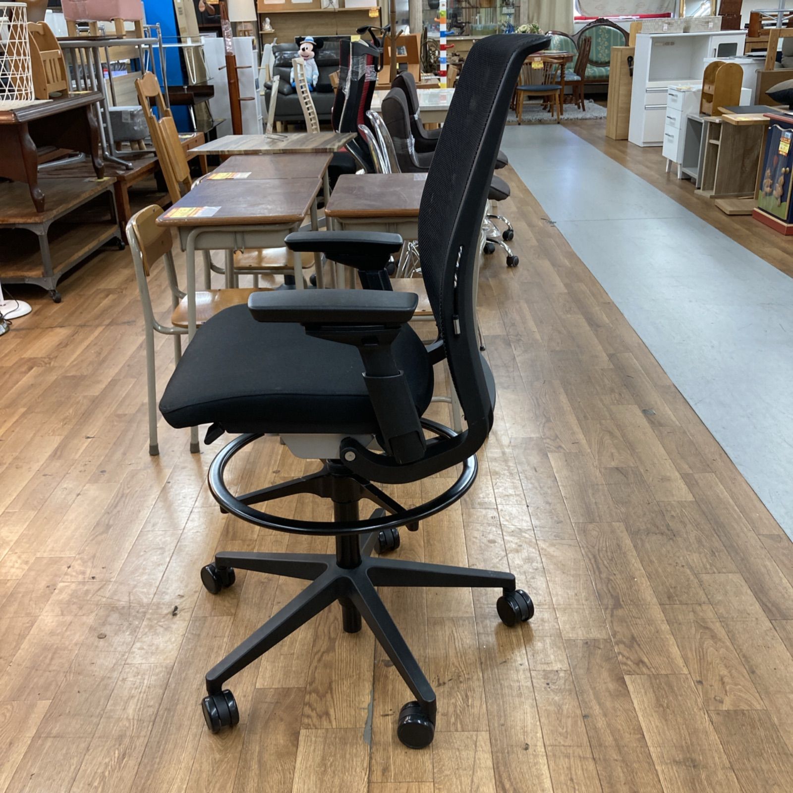 オフィスチェア 高さ111-135cm