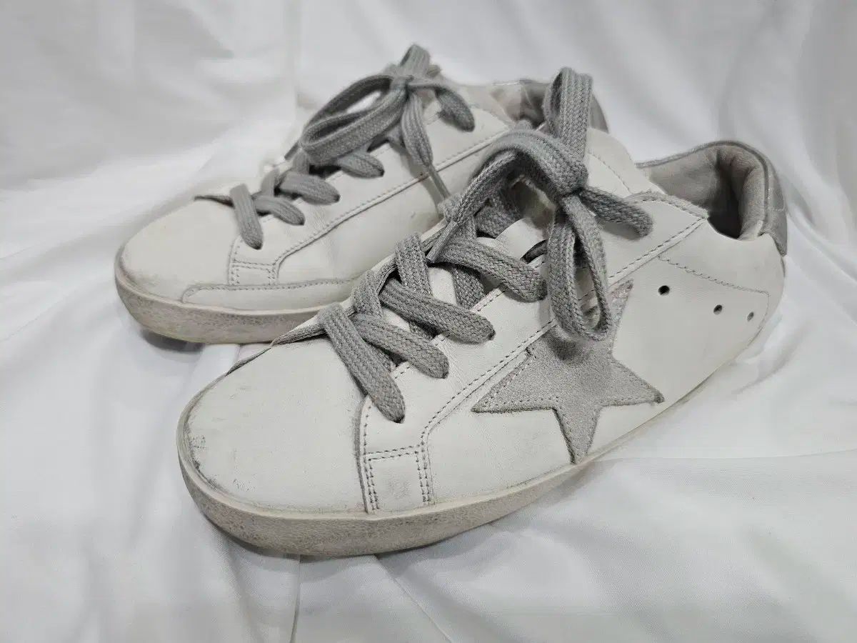 GOLDEN GOOSE(ゴールデングース) シルバー 37 （ 230 ）