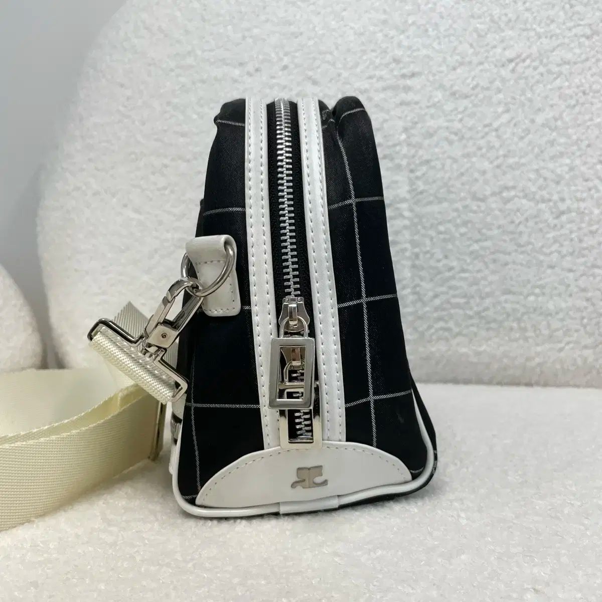 Courreges クレージュ
