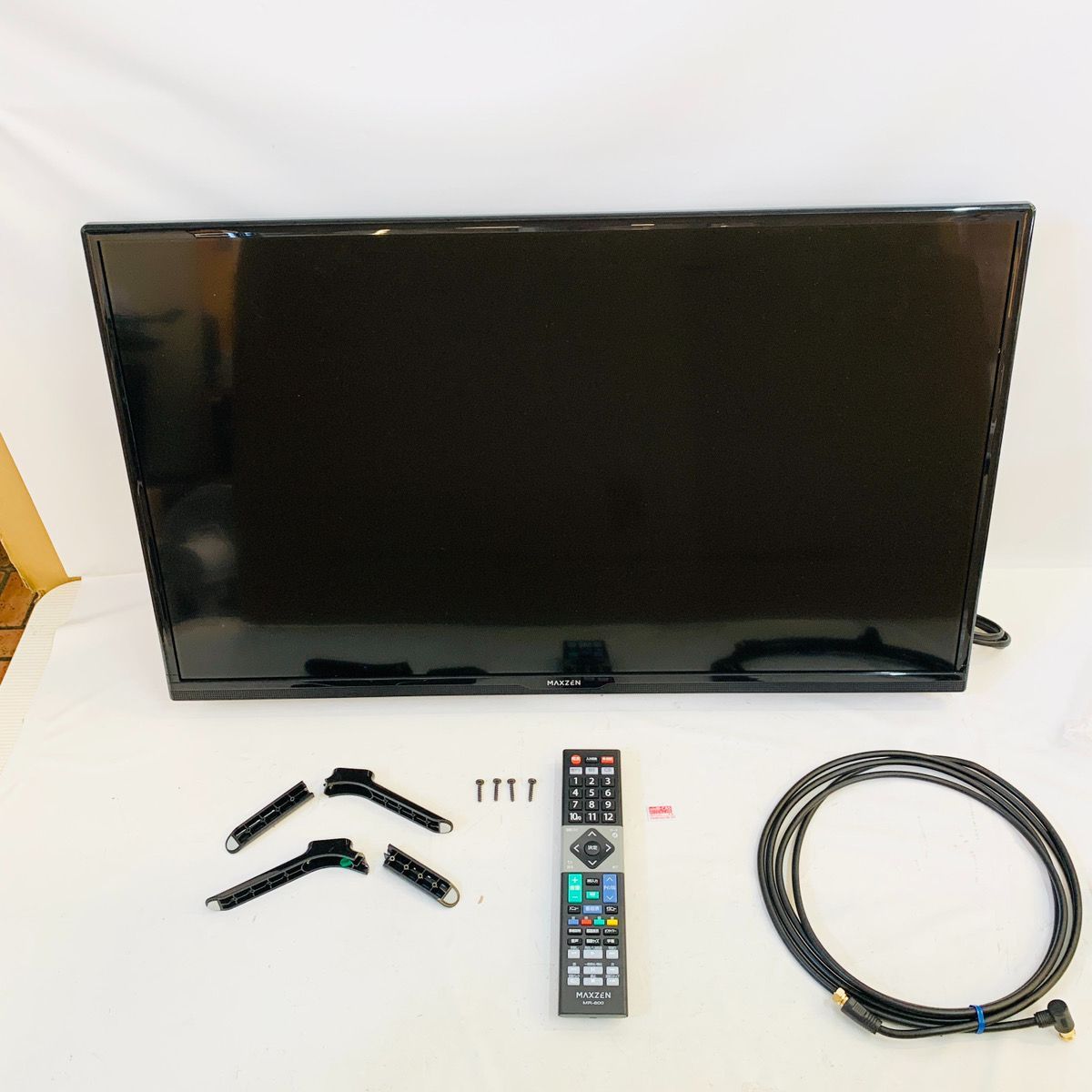 液晶テレビ 32型 MAXZEN J32CHS06 ダブルチューナー 地上・BS・110度CS