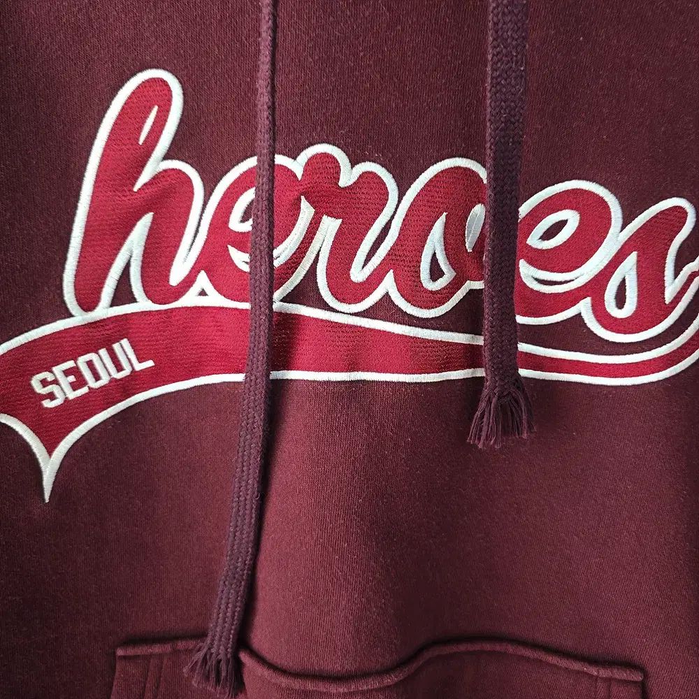 品質保証で、高速配送！ ヒーローズ Heroes ウィッフェン フード付きTシャツ S