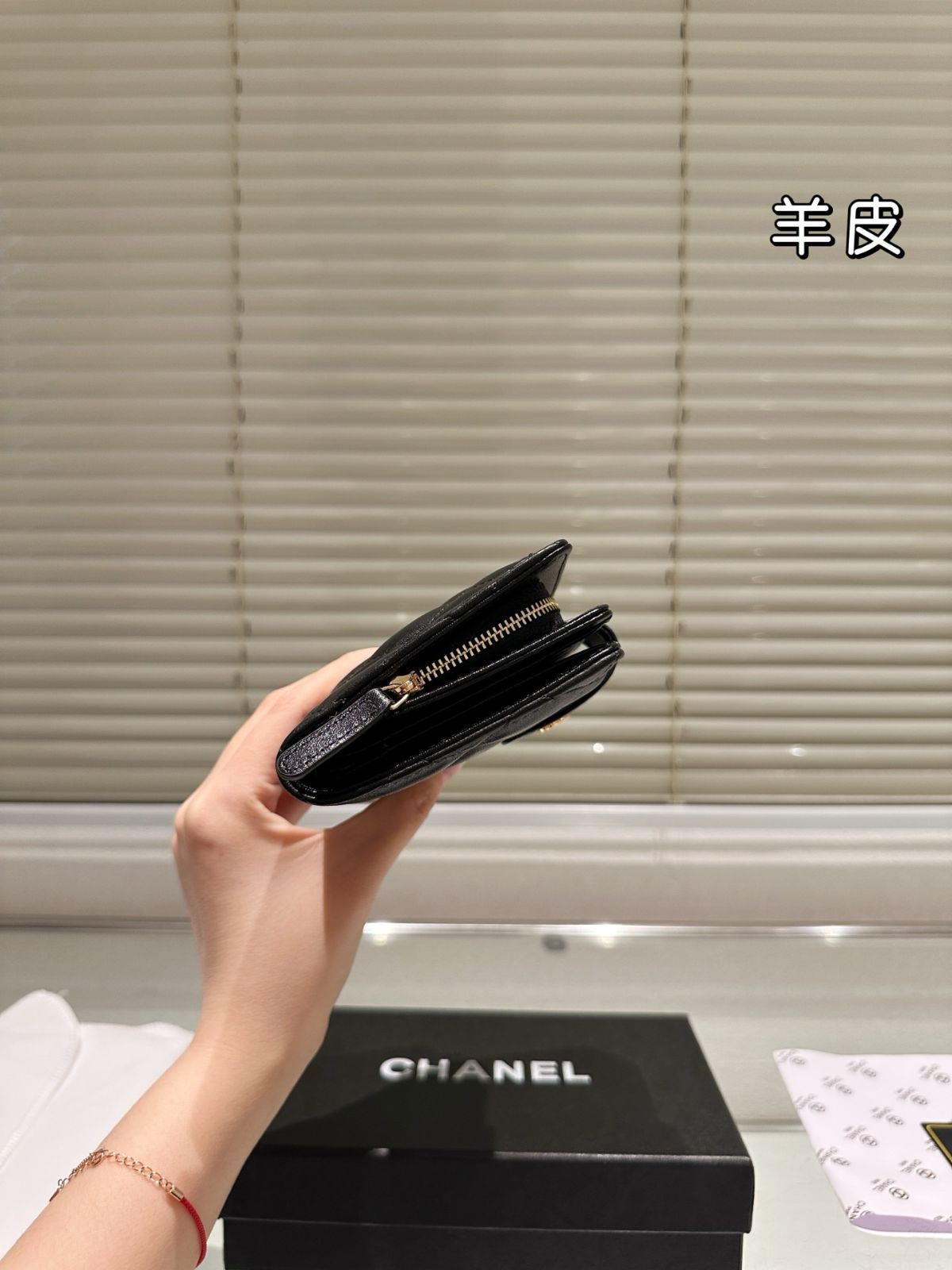 シャネル　超希少　カタログ　2015-2016 クルーズ　ウッドケース付き シャネル 超希少 カタログ 2015-2016 クルーズ ウッドケース付き