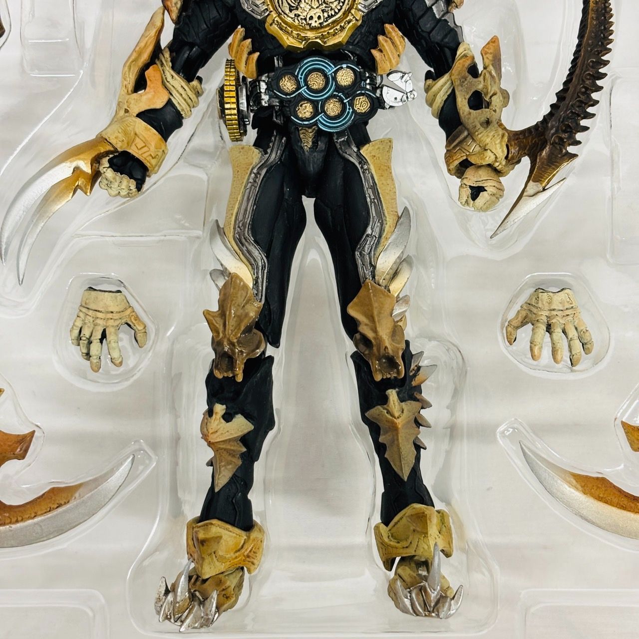 S.I.C ショッカー首領　ヘキサオーズ　限定品　仮面ライダーオーズ S.I.C. ショッカー首領 -OOOOOO-(ヘキサオーズ) | 魂ウェブ
