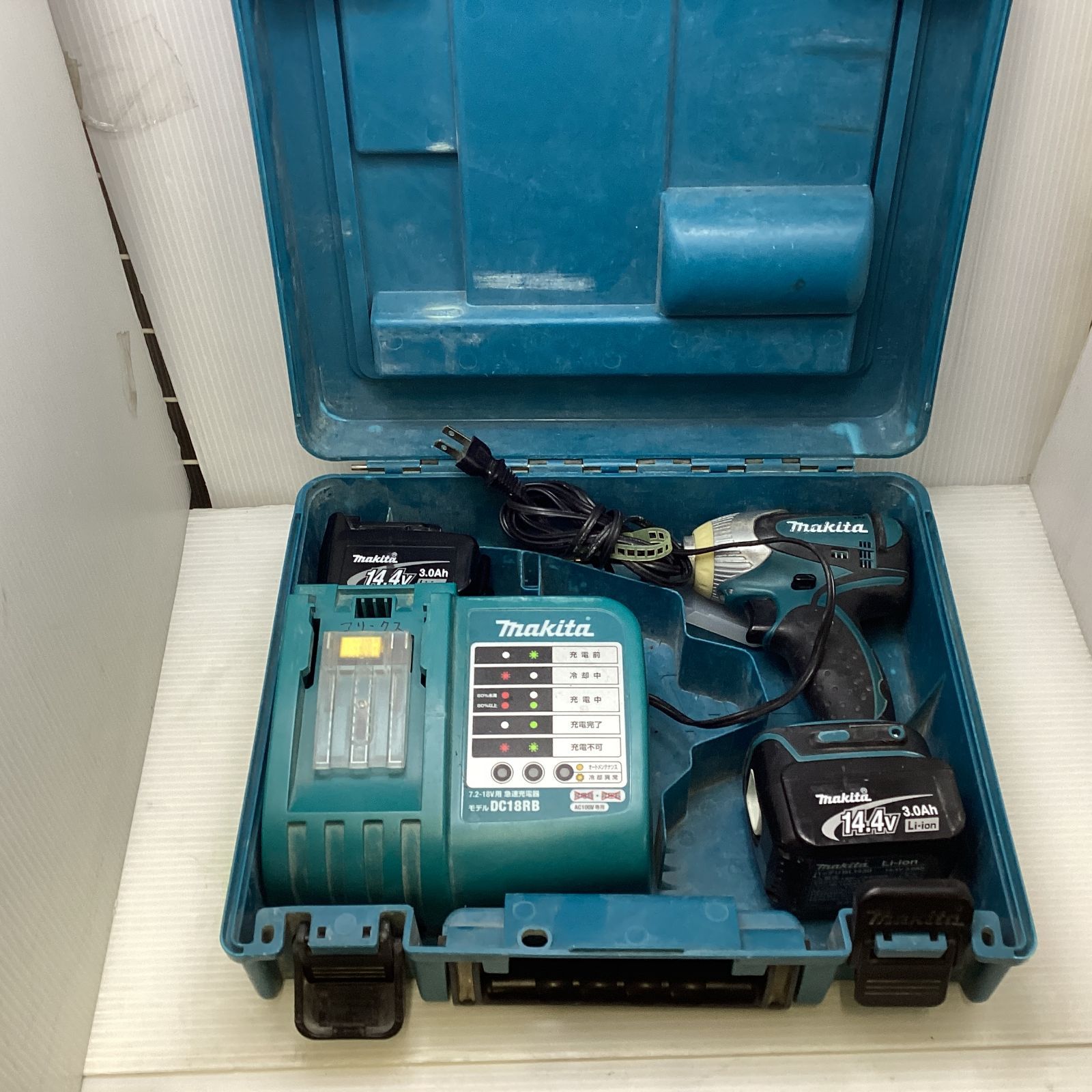 マキタ インパクトドライバー TD130DRFX