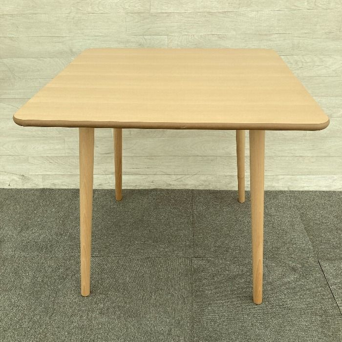 チェコ TON社製 テーブル チェコ発祥の曲木ブランド【TON】チェアの