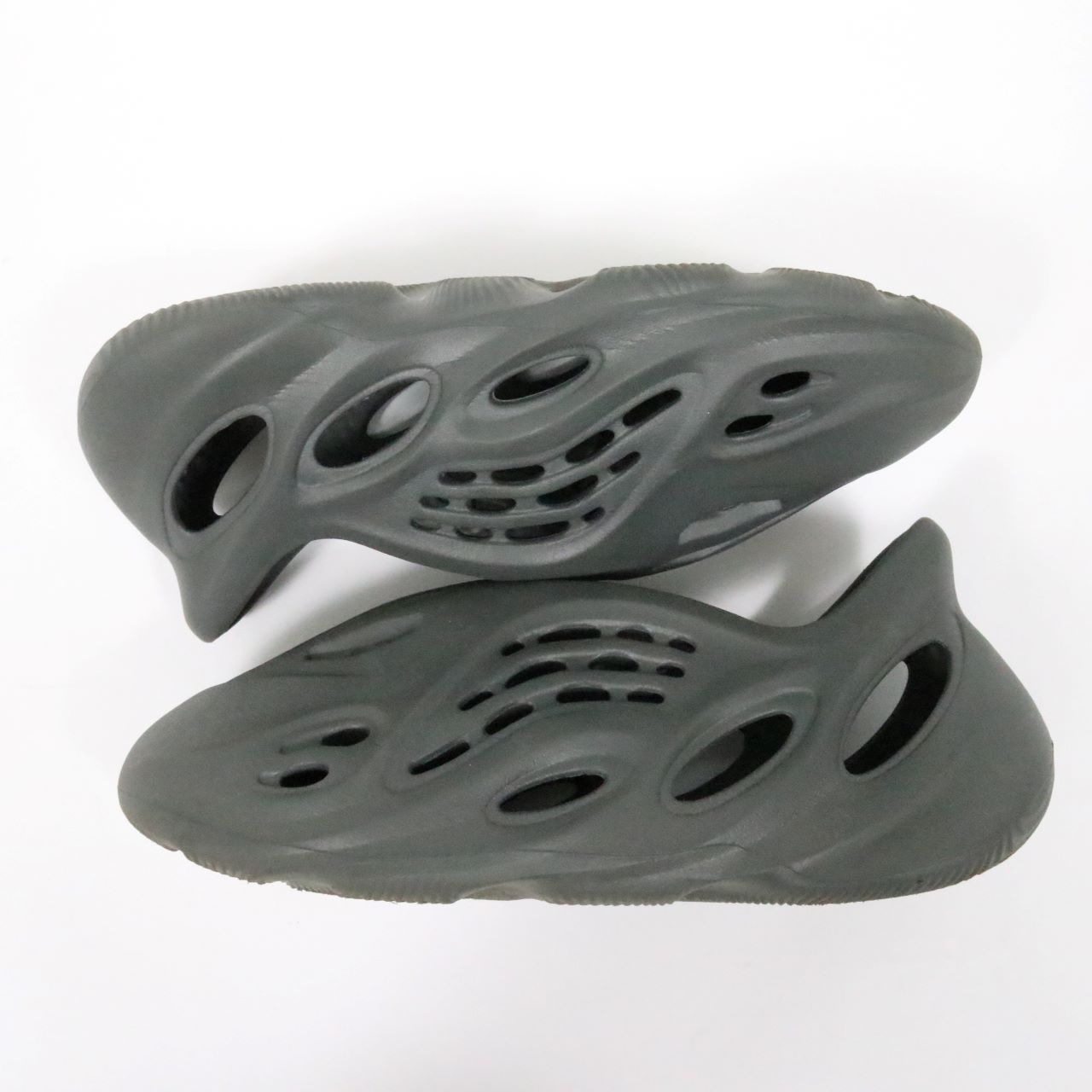 アディダス イージー フォーム ランナー カーボン 28.5cm アディダス