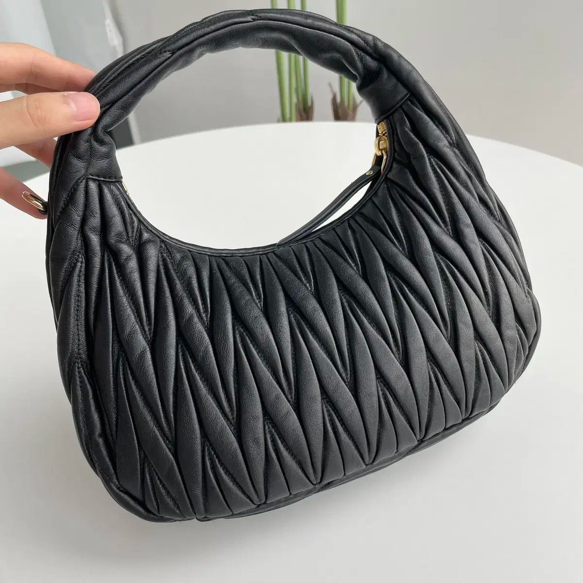 ホーボーバッグ