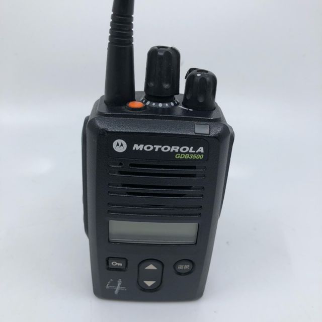 モトローラ デジタル簡易無線機 免許局 トランシーバー GDB4500×4台 モトローラ デジタル簡易無線機 免許局 トランシーバー GDB4500