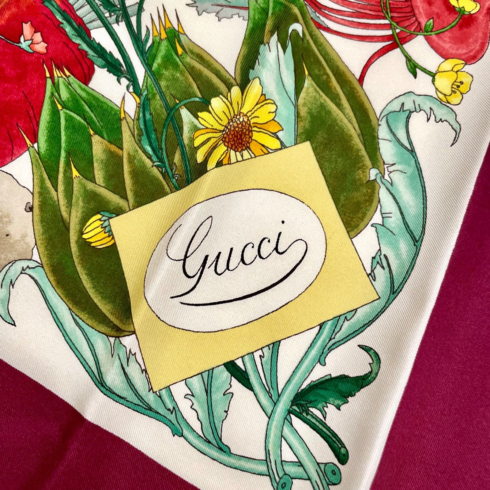ヴィンテージ GUCCI ヴィットリオ・アッコルネロ スカーフ 大判