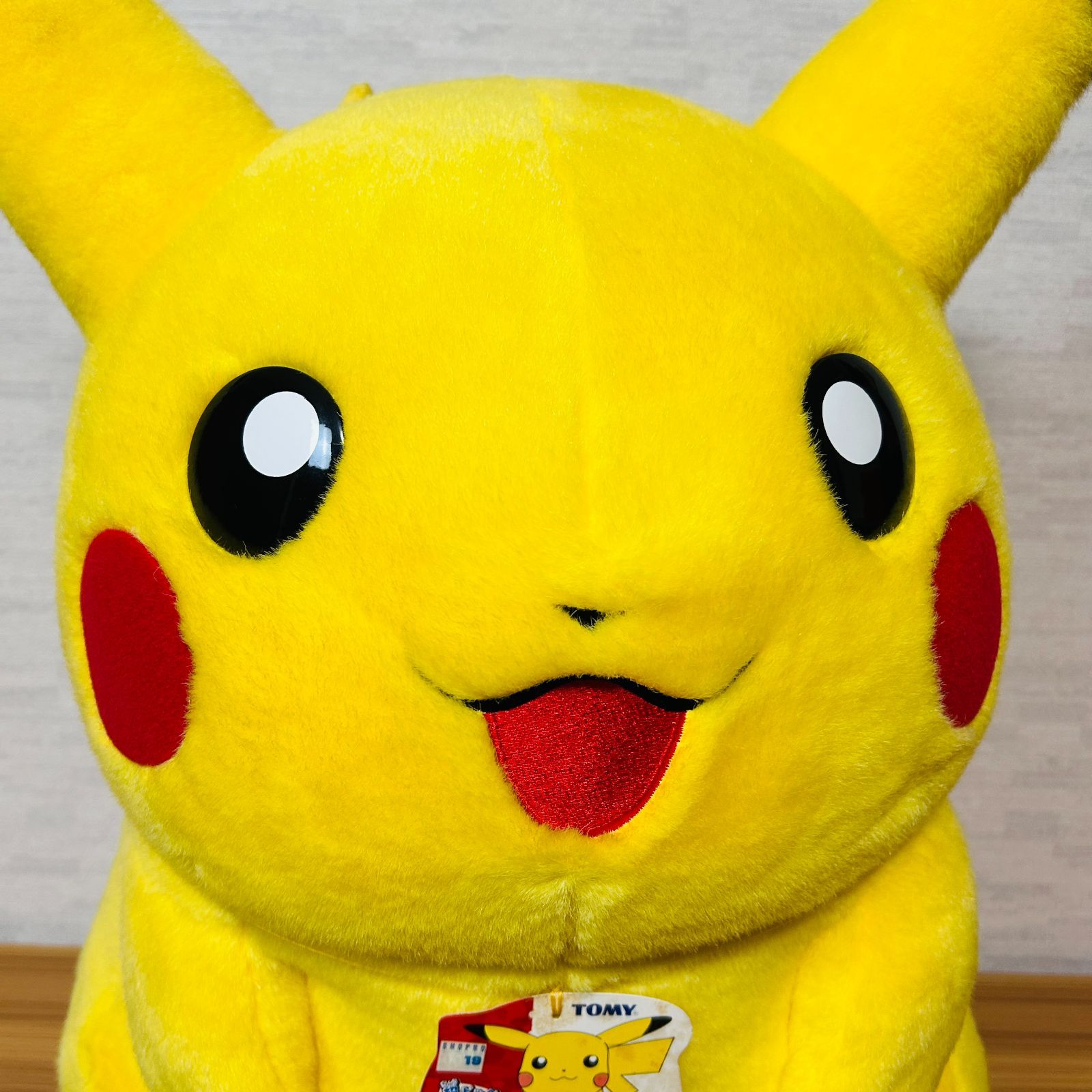 【激レア】TOMY トミー AG 超特大ピカチュウ ぬいぐるみ タグ付 当時物 激レア】旧 TOMY トミー AG 超特大ピカチュウ ぬいぐるみ タグ付
