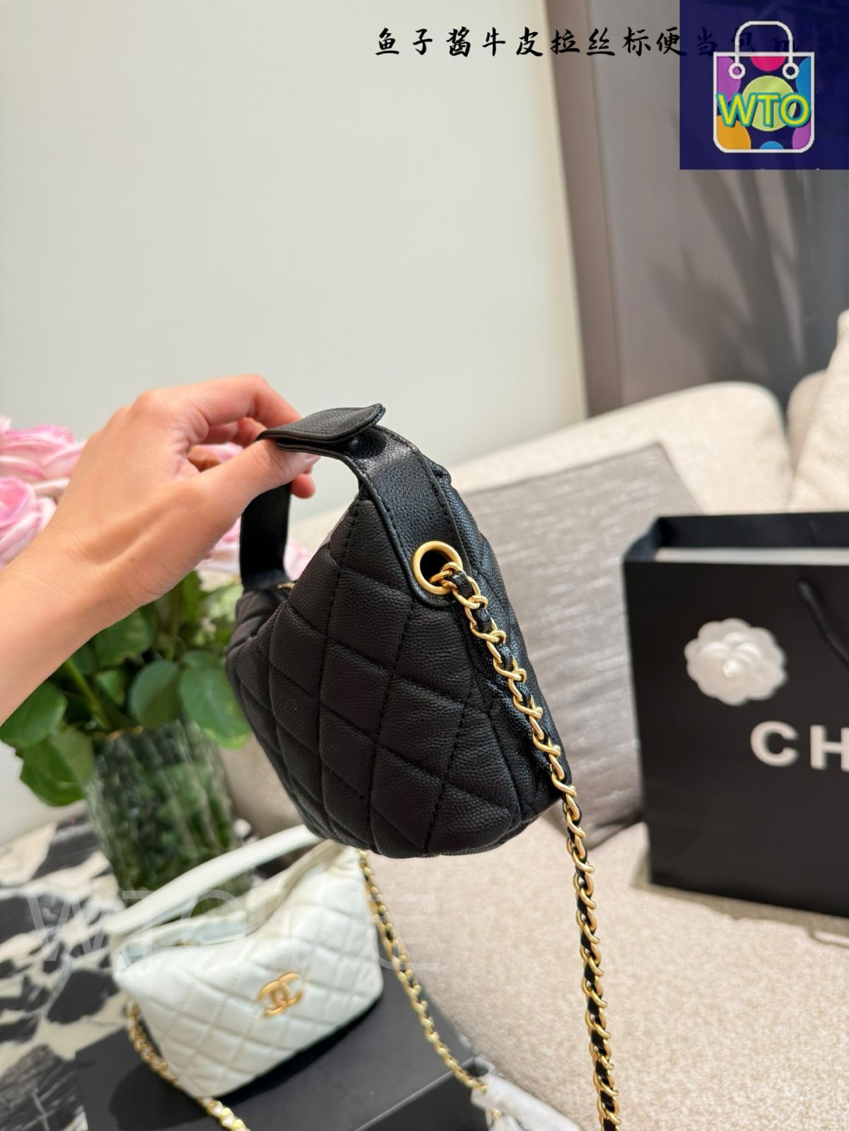 今日特価】Chanel 25p ラストゴールドロゴ ランチボックスバッグ