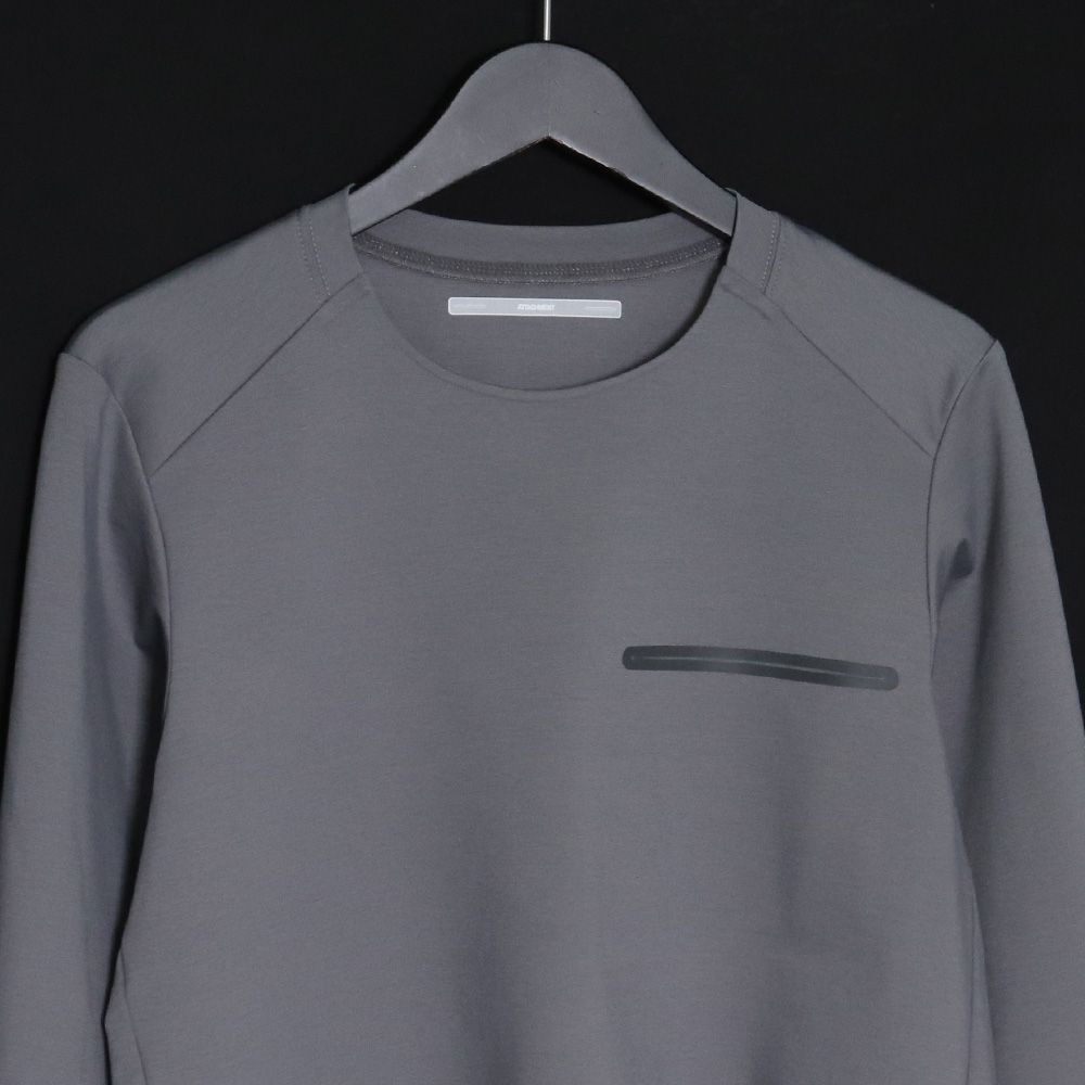 ATTACHMENT コットンコンプレッシャー クルーネックL/S TEE