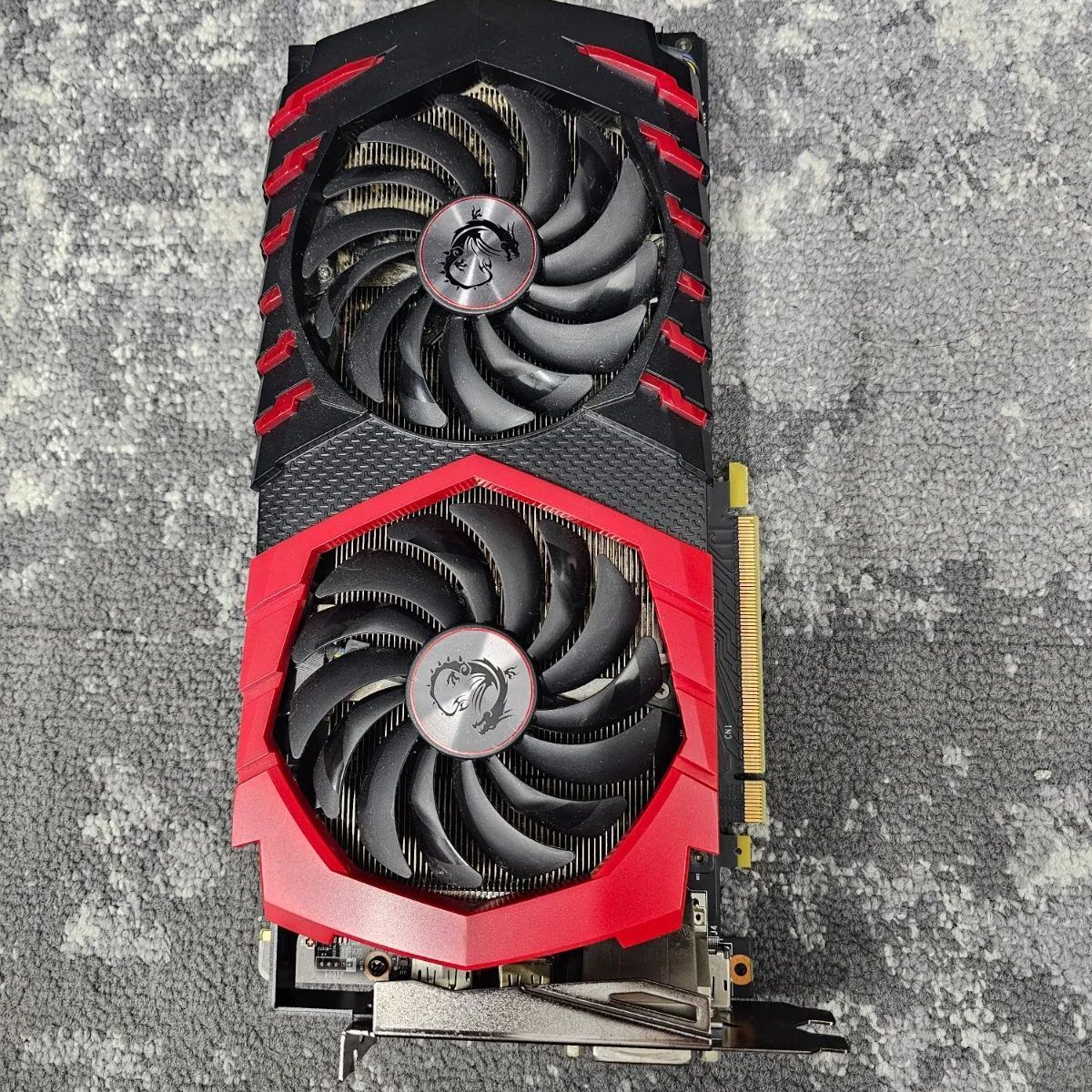 MSI GeForce GTX 1070 8Gグラフィックボードジャンク