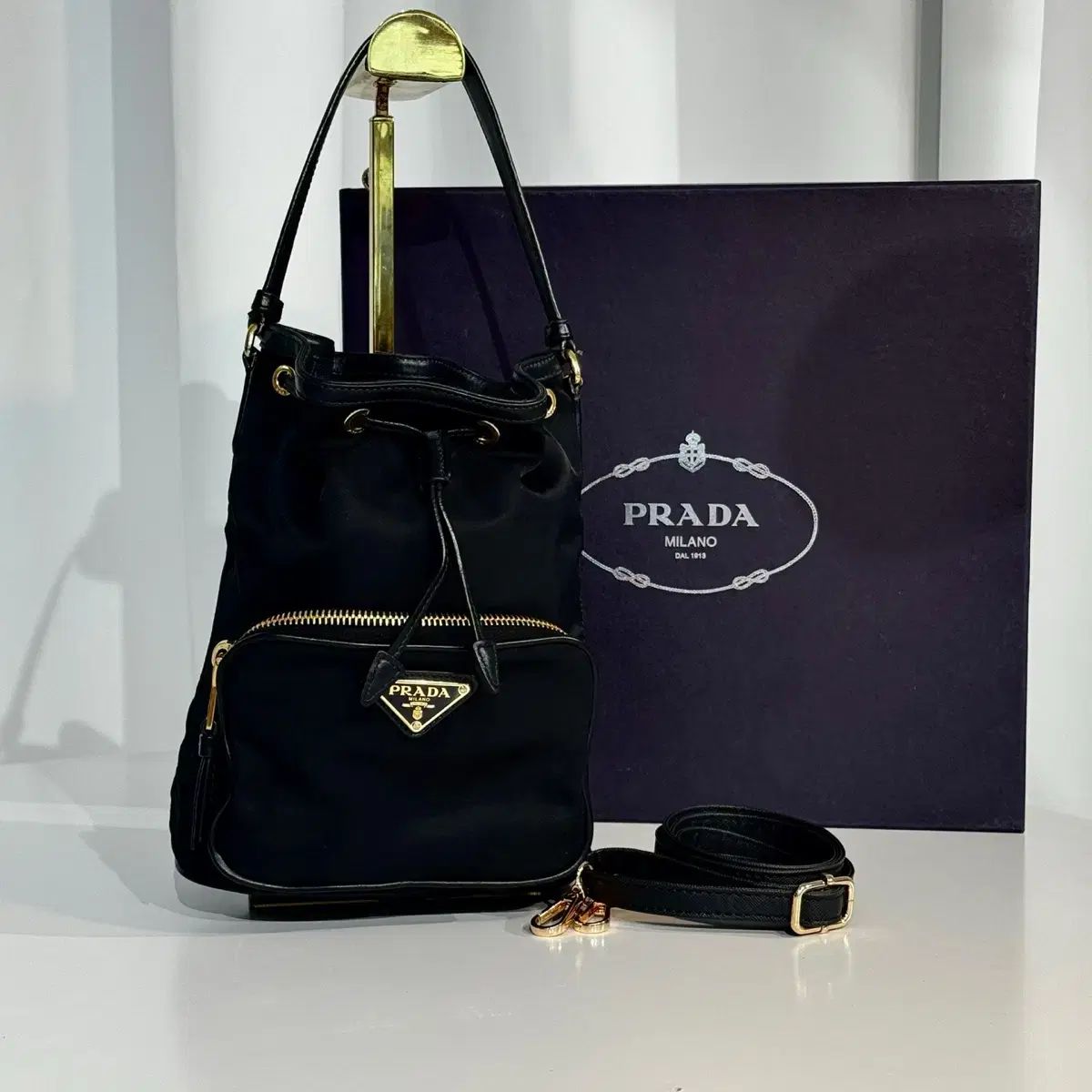 証明書を持っています PRADA(プラダ) Re-Nylon デュエット