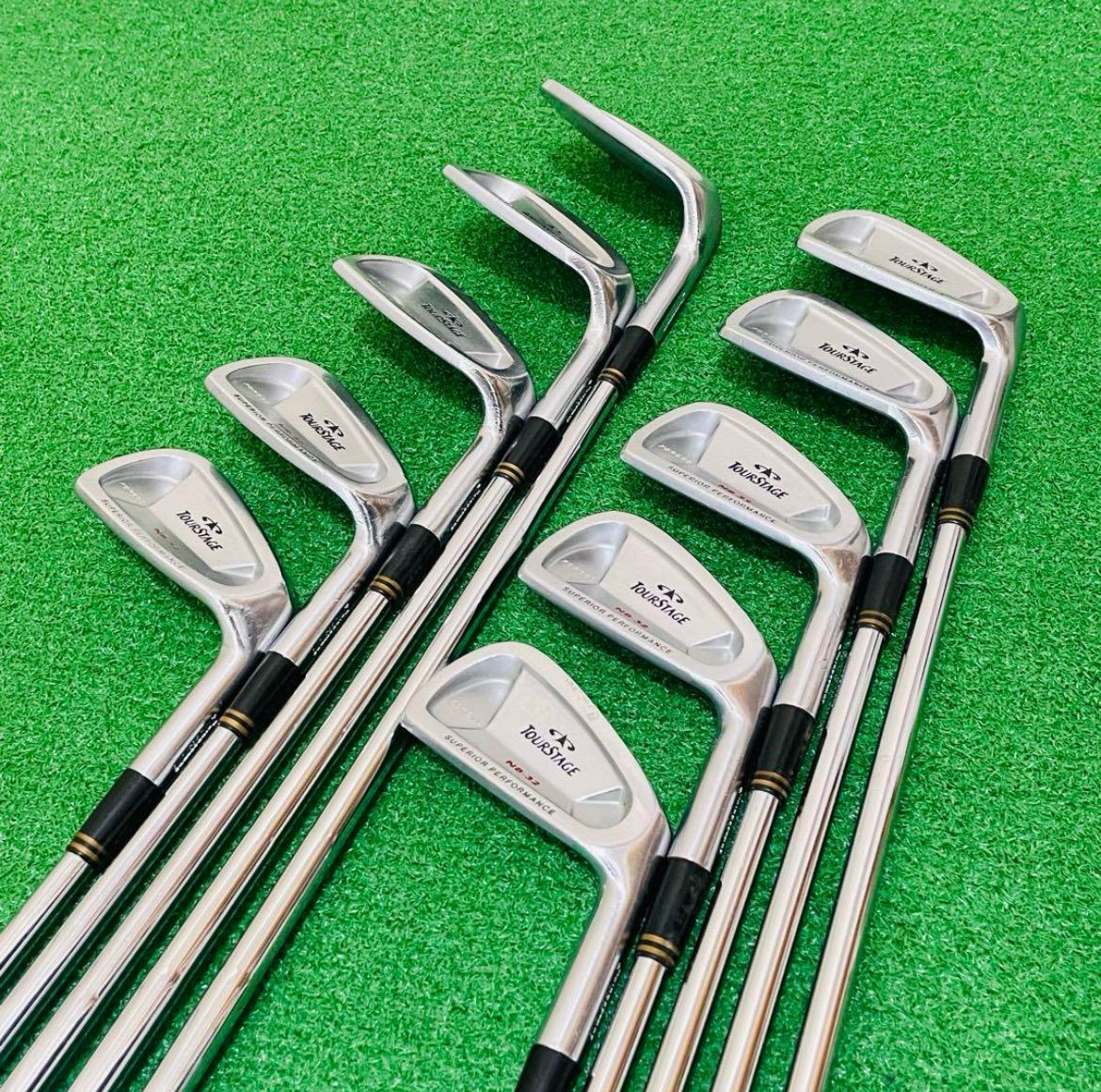 8840 TOURSTAGE NB-32 ツアーステージ DG S200 Dynamic Gold メンズ 右