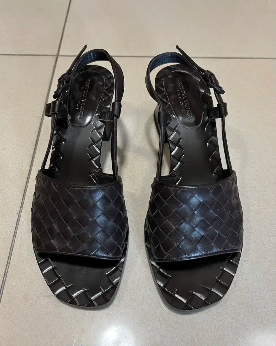 BOTTEGA VENETA ボッテガヴェネタ ボッテガヴェネタ サンダル 34 5