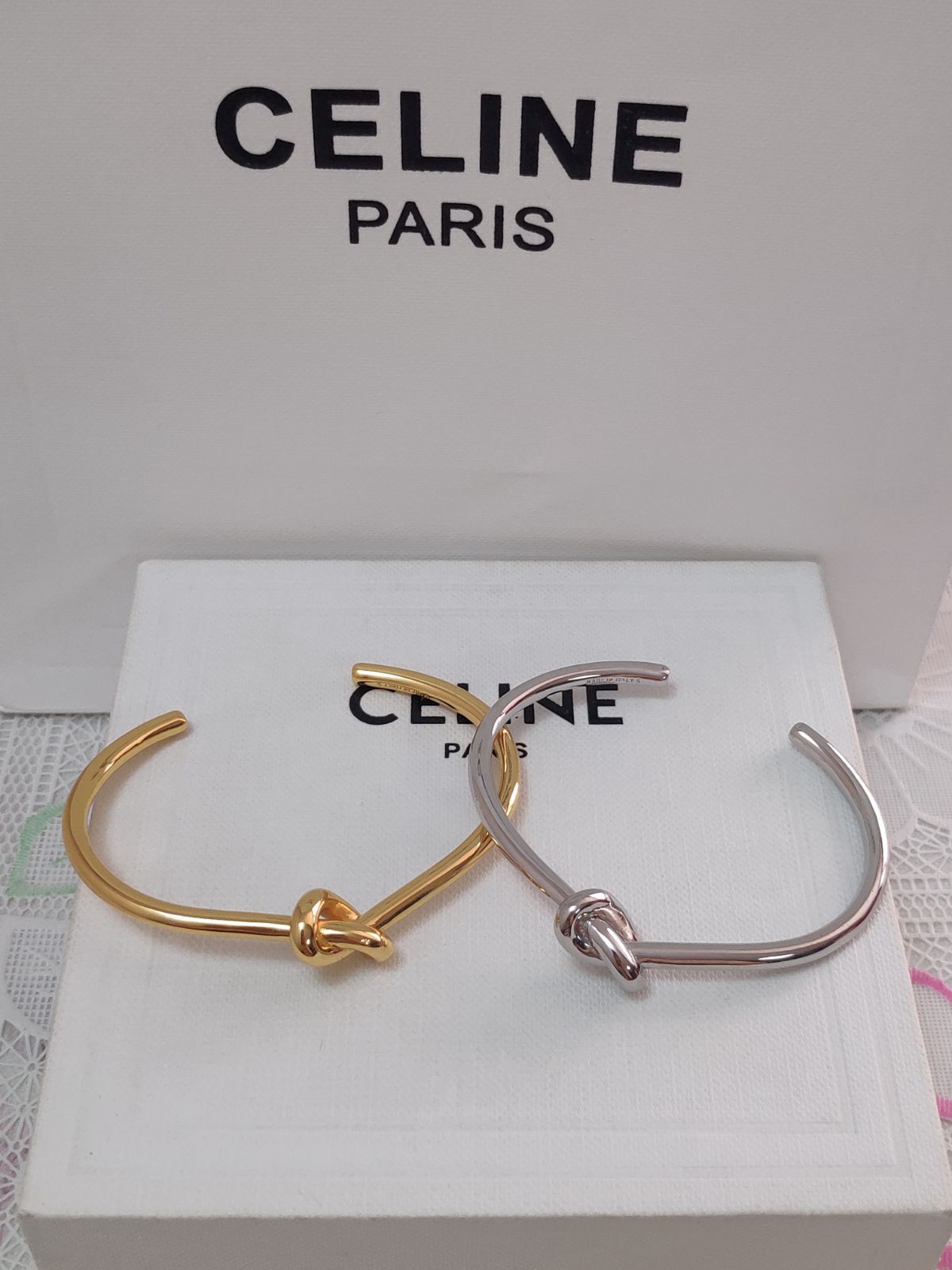 【美品】CELINE バングル　ブレスレット セリーヌ✨CELINE ブレスレット ノット エクストラシン