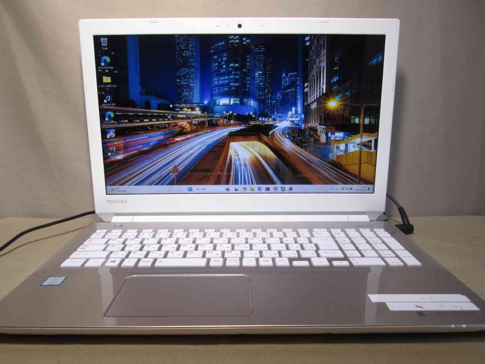 東芝 T65/EG core i7-7500U/メモリ8GB/爆速SSD256G E160 TOSHIBA dynabook T65/EG PT65EGP-SJA Core i7 7500U メモリ4GB