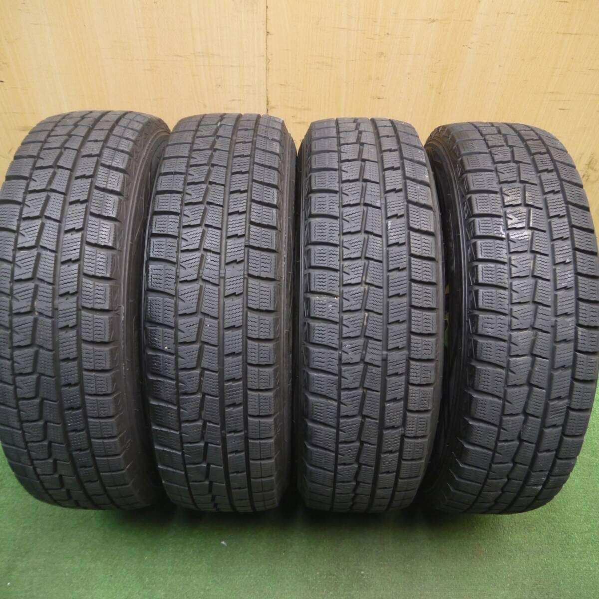 バリ溝！キレイ！9分☆スタッドレス 175/70R14 ダンロップ ウインター 