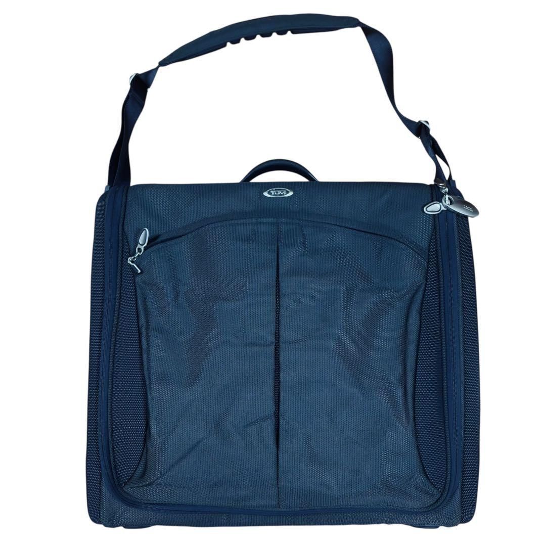 TUMI トゥミ　ガーメントバッグ　ビジネスバッグ　旅行バッグ 美品 TUMI トゥミ ガーメントバッグ ビジネスバッグ ネイビー