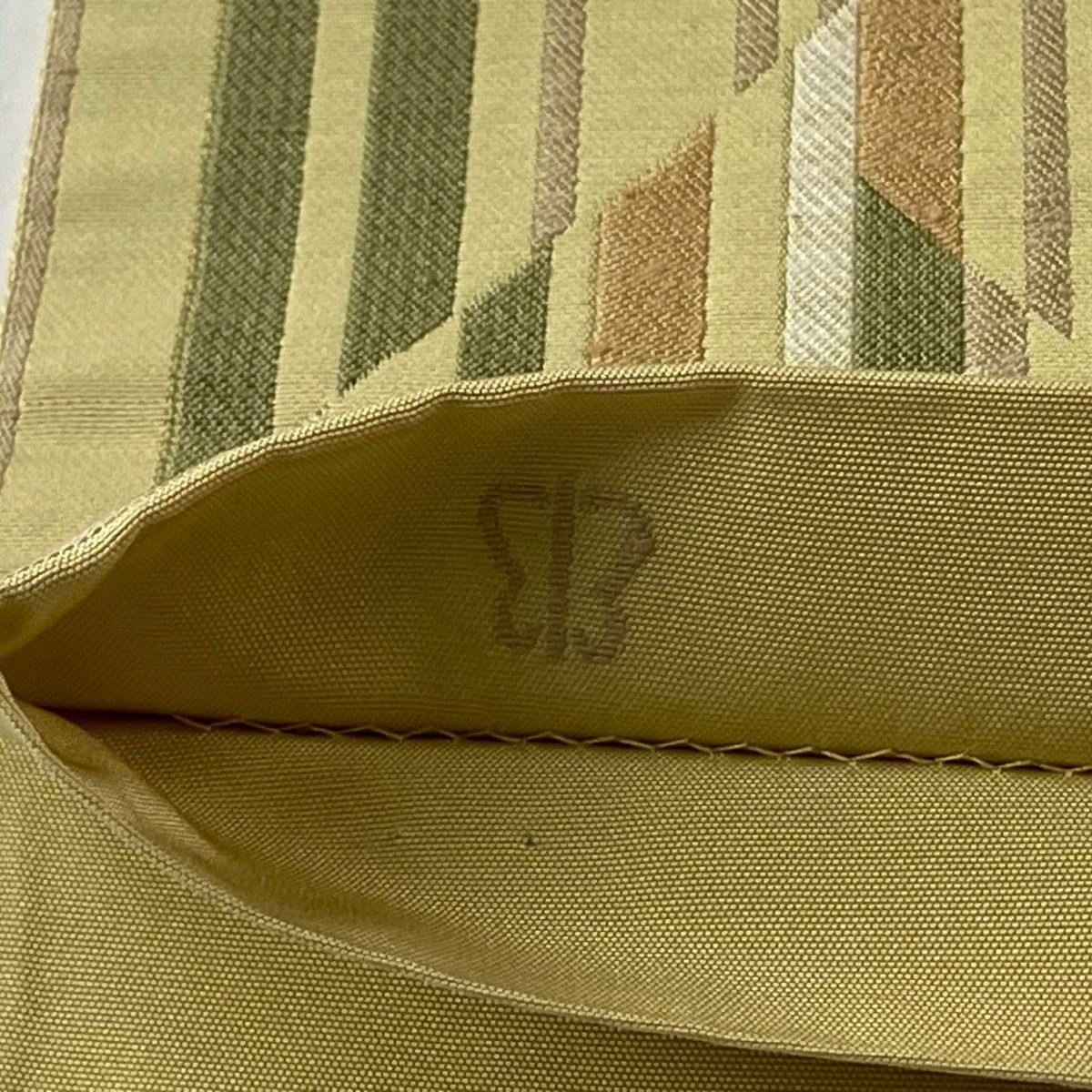 袋帯 美品 逸品 川島織物 落款 関西仕立て 縞 幾何学 薄黄土色 六通