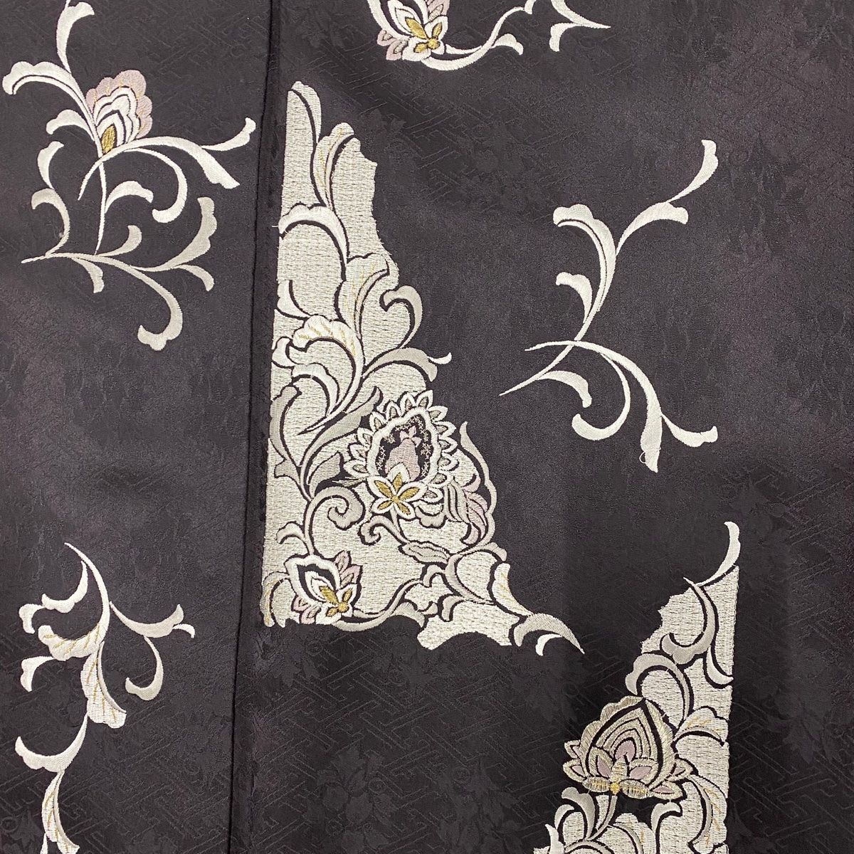 正絹 上質な訪問着 パールトーン 絞り 一部刺繍 赤茶 袷