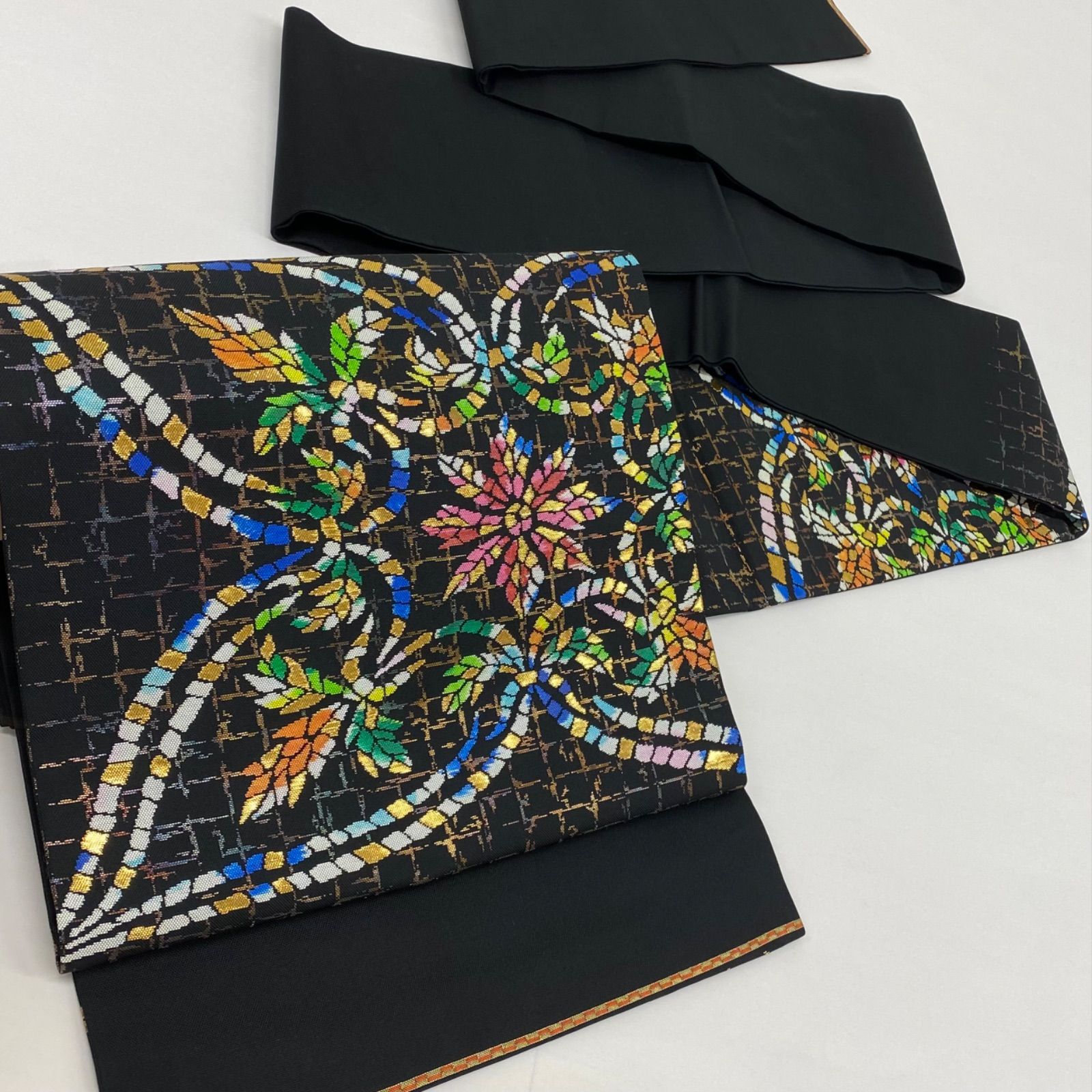 たつむら モザイク 九寸名古屋帯 金糸 正絹 お太鼓柄 D036 - メルカリ