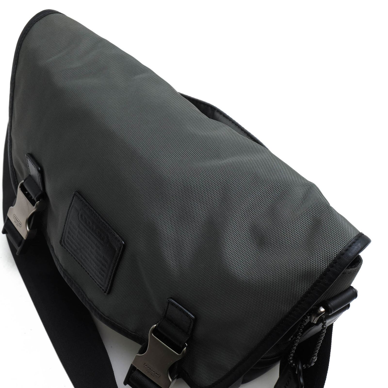 【極美品】COACH メンズ ボイジャー ショルダーバッグ F70575 COACH - 美品 コーチ メンズ ボイジャー ショルダーバッグ