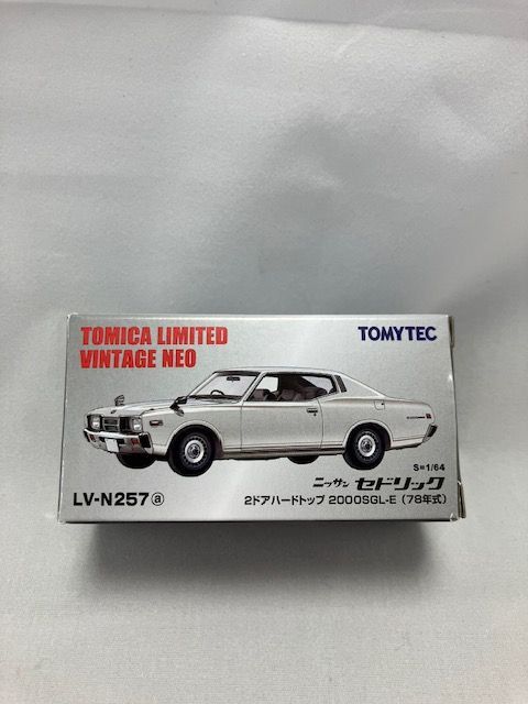 トミカ リミテッドヴィンテージネオ ニッサン セドリック 2ドアハード