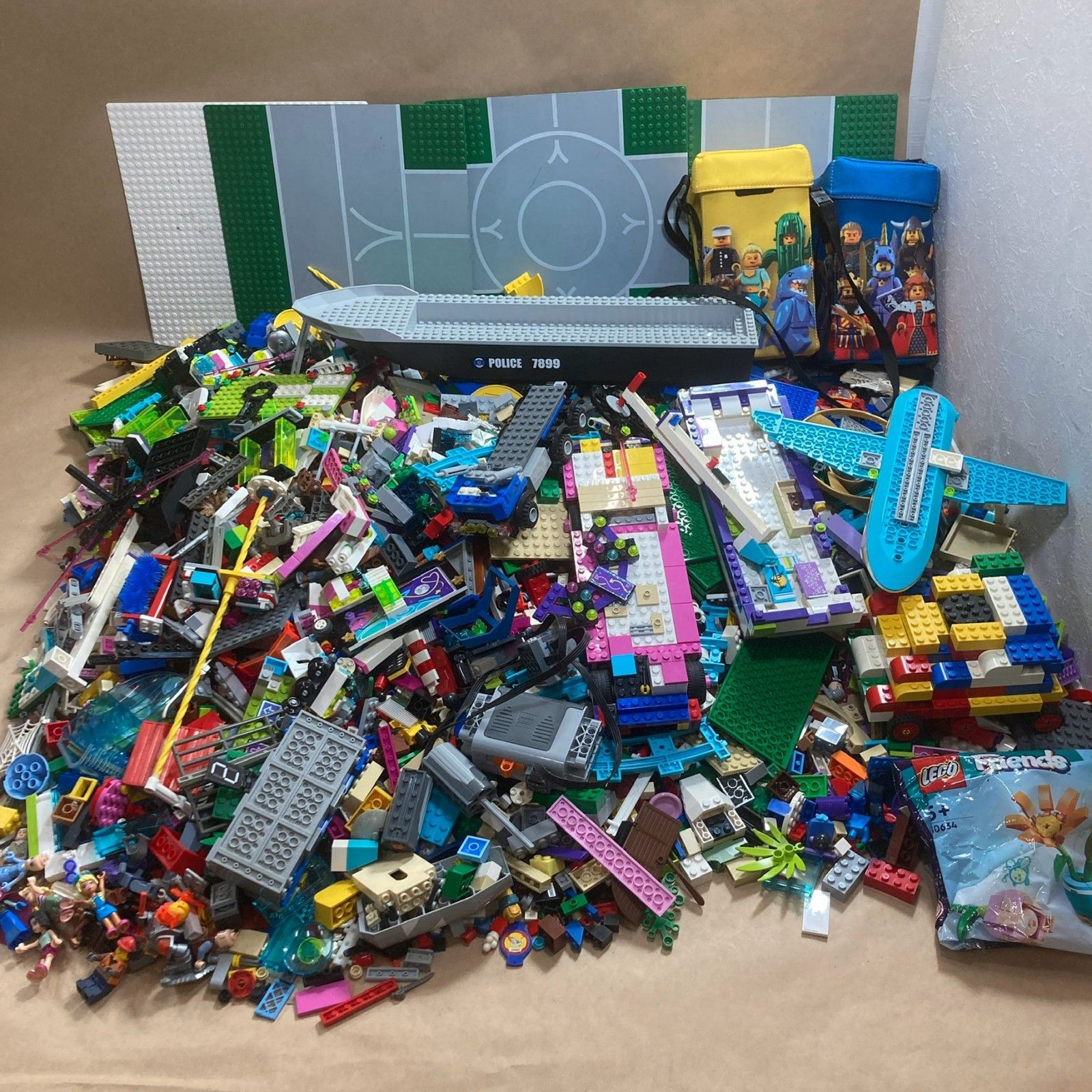 LEGO レゴ パーツ タイヤパーツ フィグ 基礎版 など 大量 約10kg まとめ商品 レゴフレンズ レゴシティ ディズニー レゴランドポップコーン入れ 10.1kg