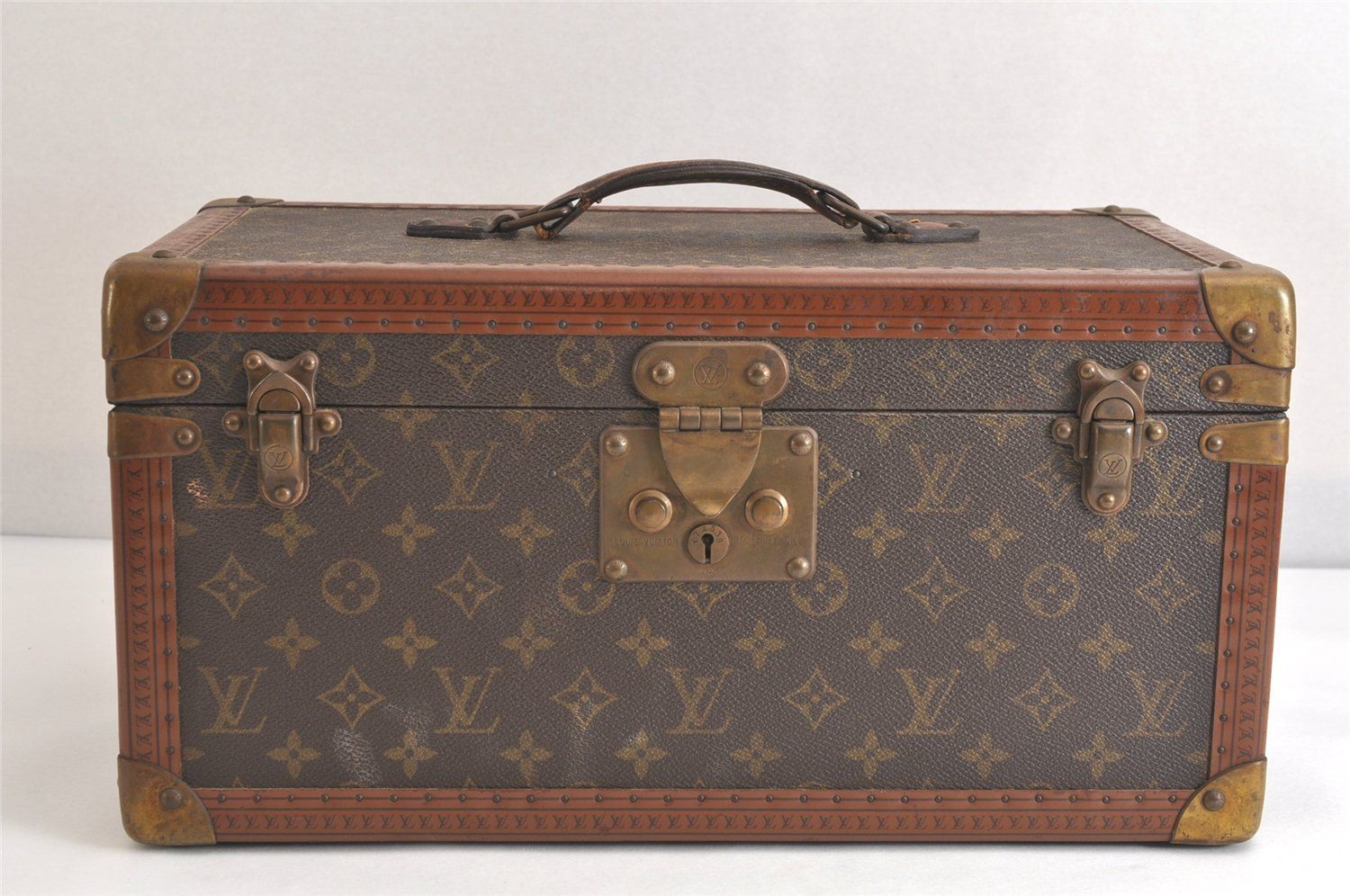 LOUIS VUITTON ルイヴィトン モノグラム ボワット ブテイユ バニティ ケース M21822 LV 2740N