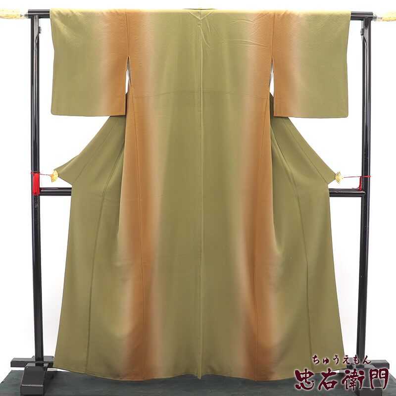 色無地 無地着物 袷 レディース 正絹 茶色 色ぼかし 紋なし 身丈166cm 裄丈66cm フォーマル カジュアル M～Lサイズ相当 リサイクル着物 即日発送