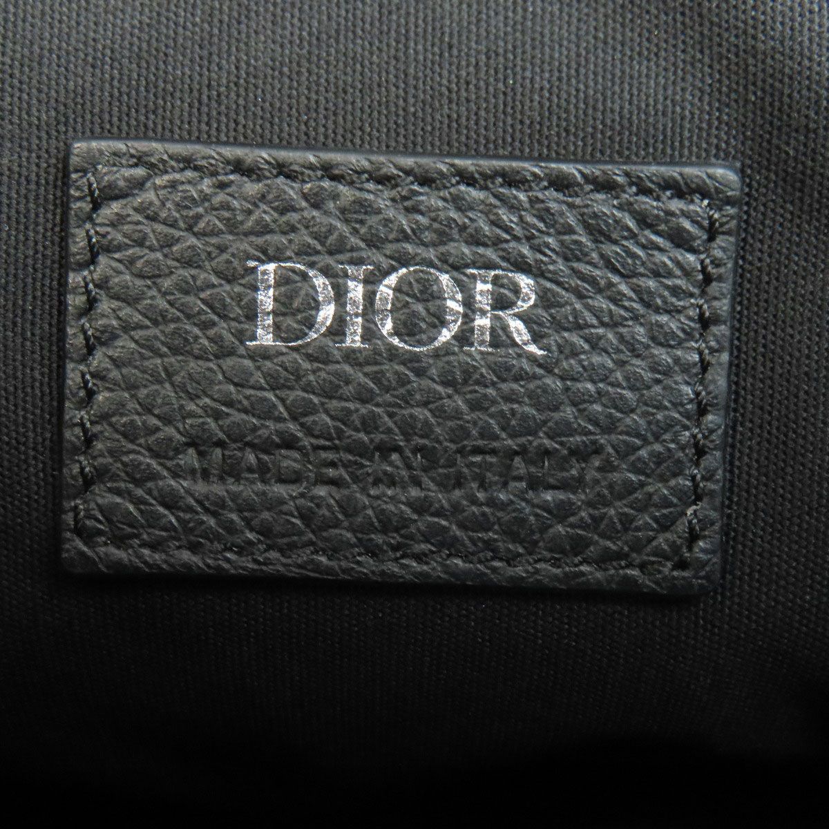 CHRISTIAN DIOR
