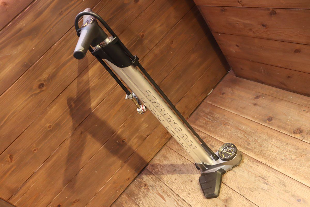 トピーク Topeak ジョーブローエース JoeBlowAce フロアポンプ 空気入れ ヒラメ HIRAME 横カム 仏式対応 【東京南麻布店】