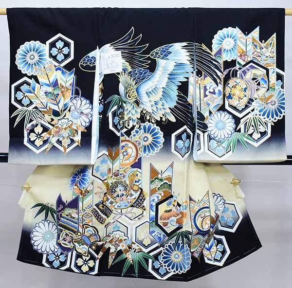 お宮参り　産着　男の子　鷹　兜　刺繍 楽天市場】[ 正絹 ] お宮参り 男の子 初着 産着 鷹に兜 波 白 一つ身