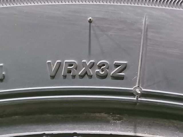 ブリザックVRX3 215