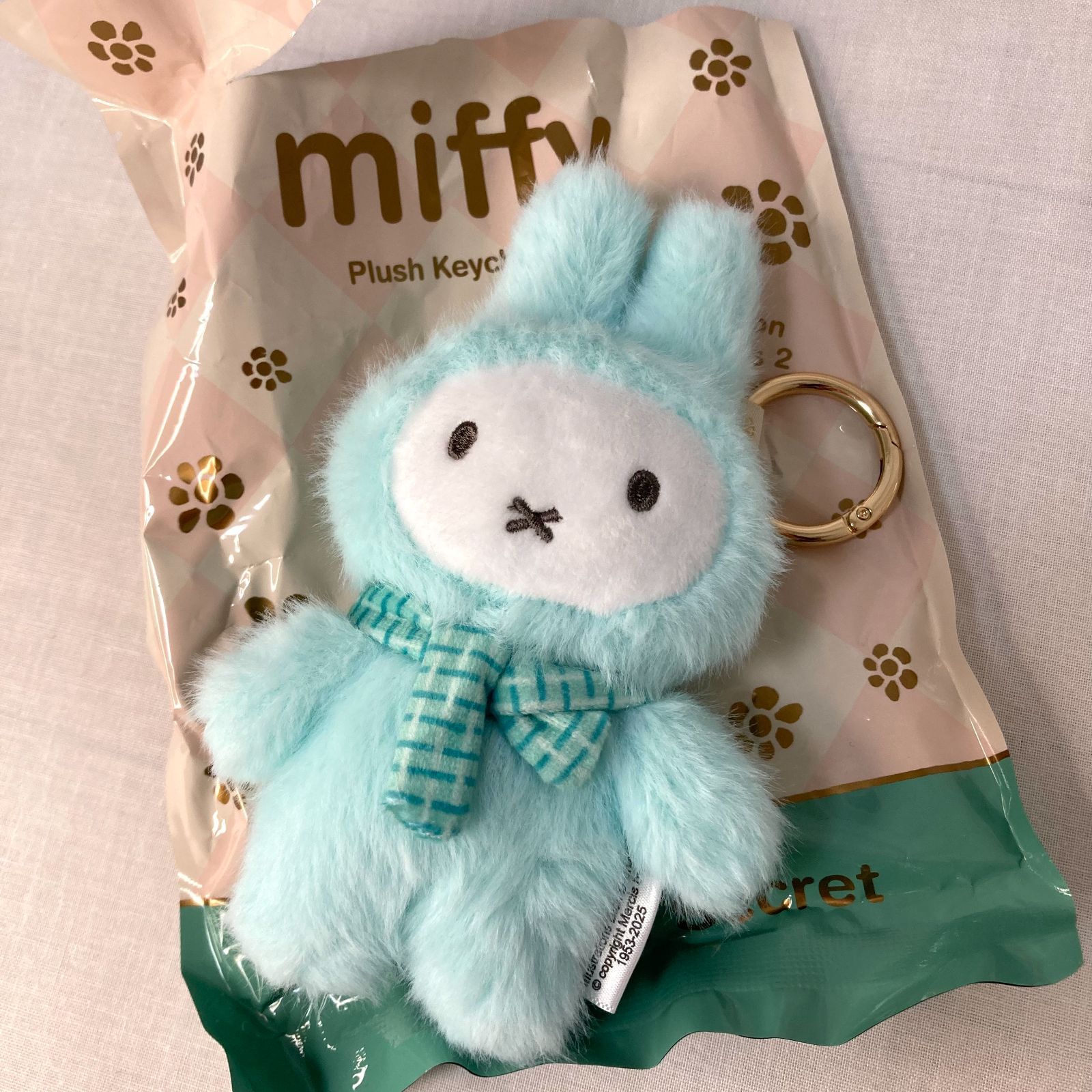 VIPO miffy マカロンシリーズ2 ぬいぐるみ　キーホルダー　立ち姿 公式】海外限定 VIPO × miffy コラボ マカロンシリーズ2