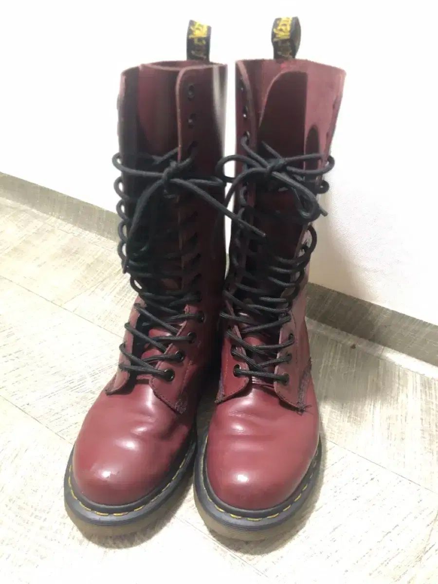 DR. MARTENS ドクターマーチン バーガンディ 14ホール ウォーカーブーツ UK3