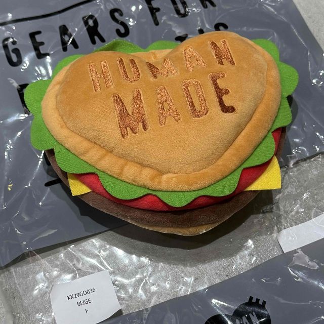 human made shake shack Pass Case 新品未開封 HUMAN MADEx SHAKE SHACK BURGER PASS CASE - メルカリ