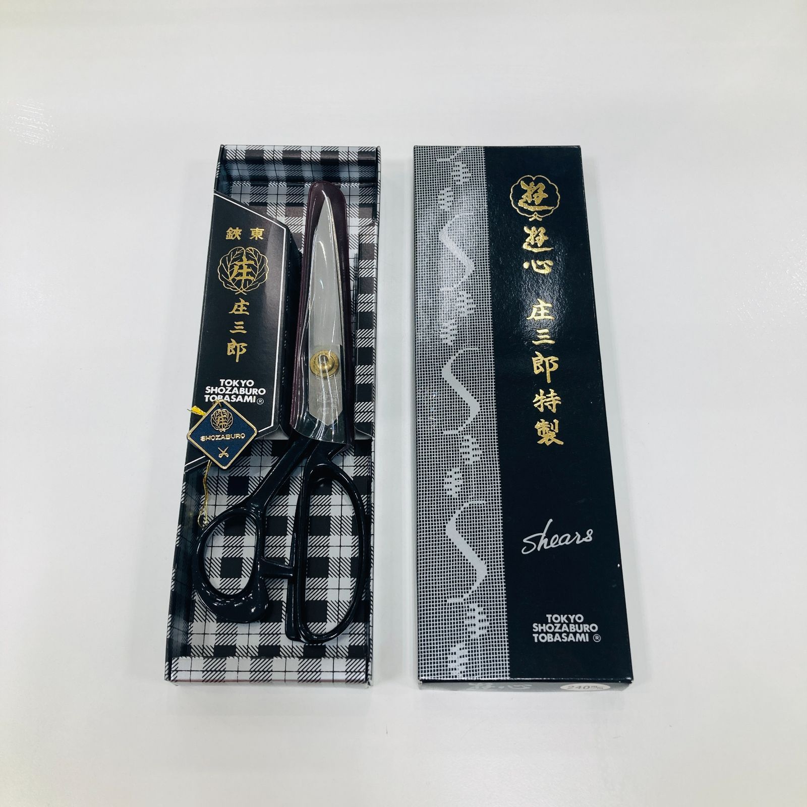 r19 ヴィジット タイガ アルドワーズ 名刺入れ ルイヴィトン カード