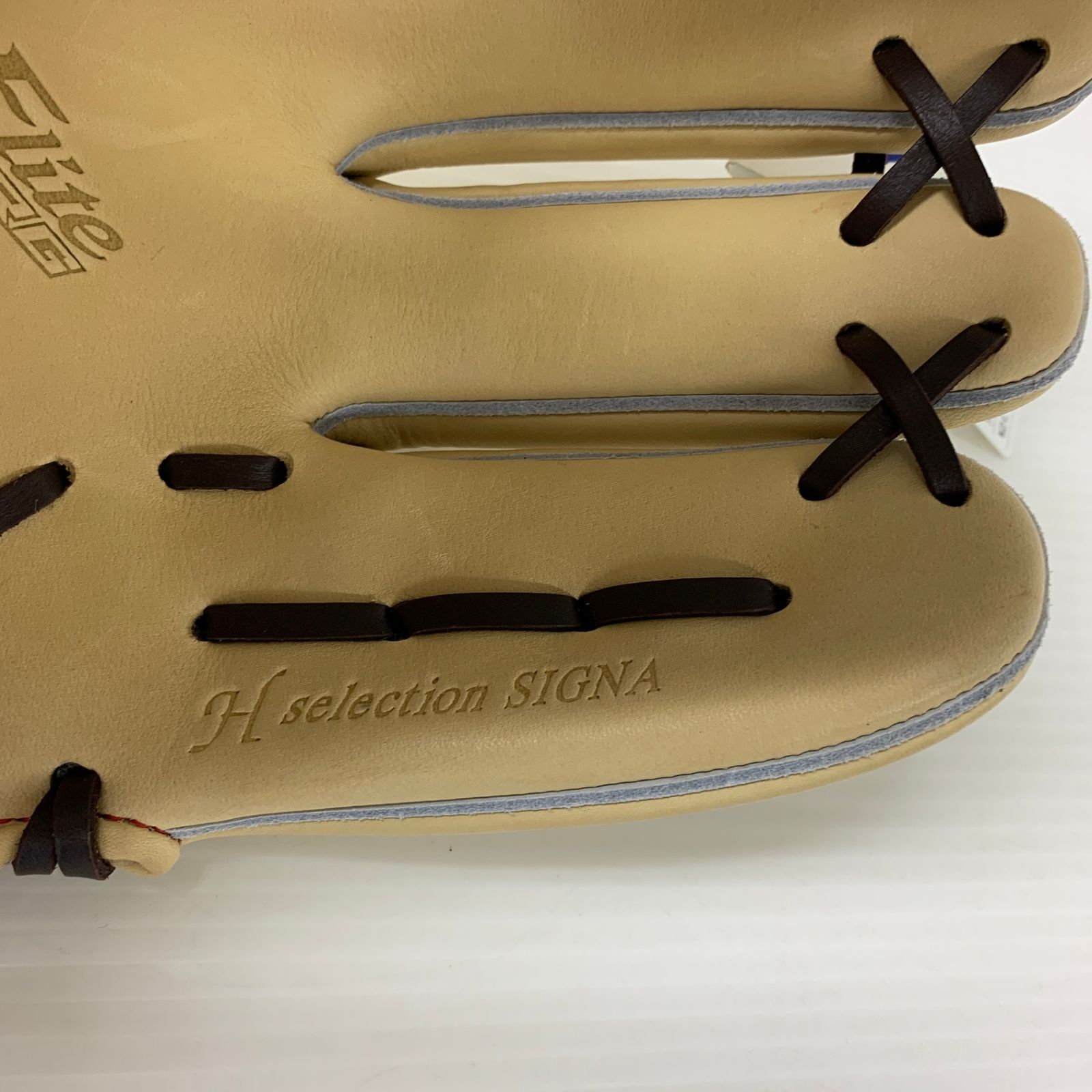 1AJGY32220 タグ付き
