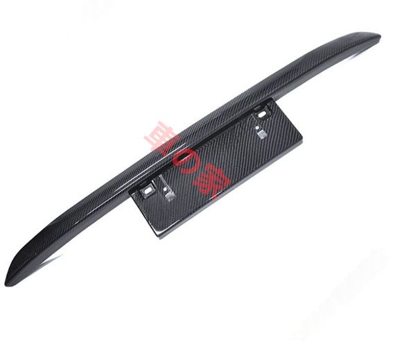 カーボンファイバー