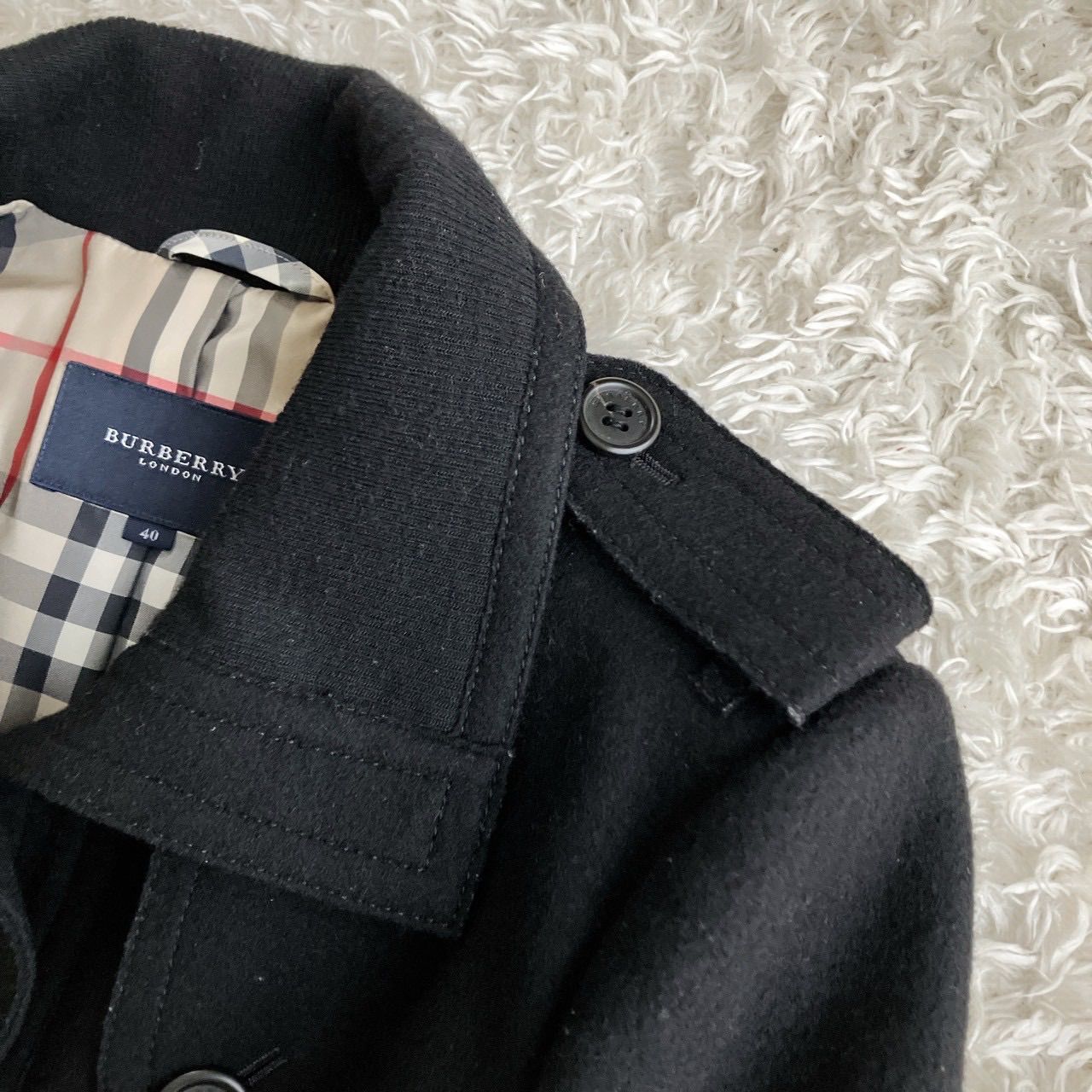 バーバリーロンドン ショートコート ノバチェック アンゴラ混 黒 40 バーバリーロンドン アンゴラショートコート ブラック 40 - メルカリ