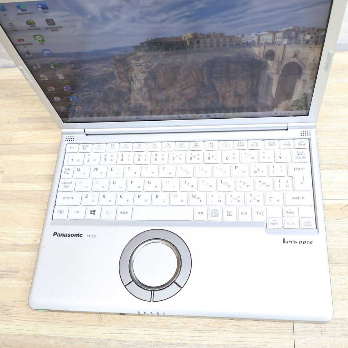 F42/第8世代クアッドコアi5-8365U/SSD256/8GB/カメラ F42/第8世代クアッドコアi5-8365U/SSD256/8GB/カメラ Amazon | Intel