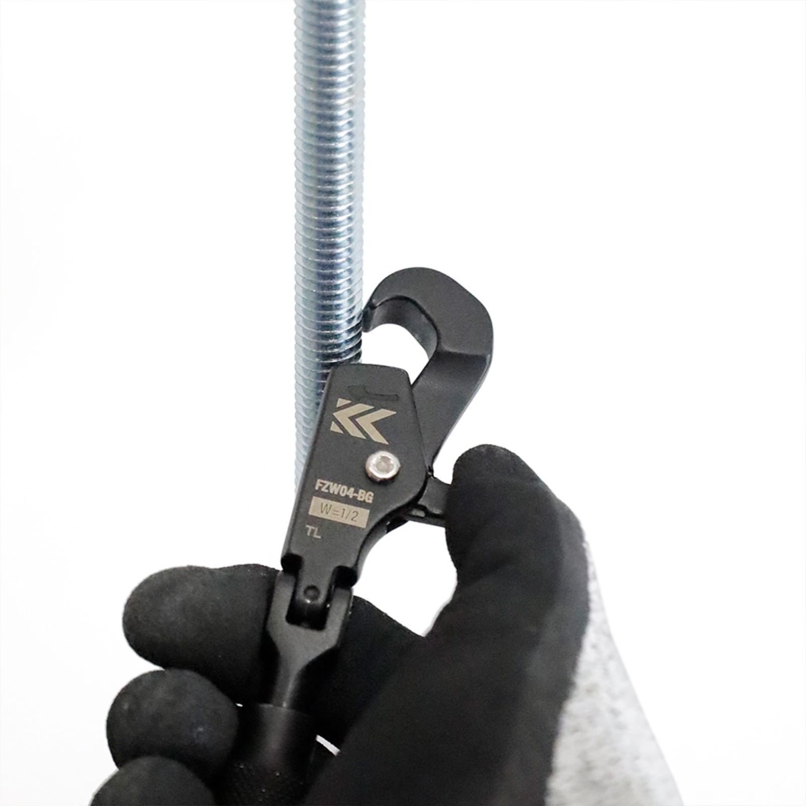 寸切りボルトをどこからでも締め始め