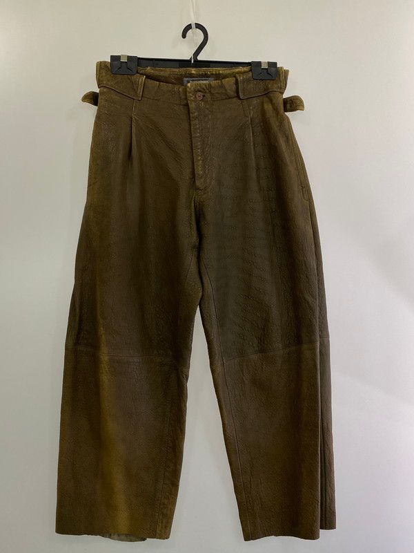ISSEY MIYAKE MEN イッセイミヤケ メン LG43036 丸文字筆タグ 80S LAMB LEATHER 1-TUCK SLACKS ラムレザー ボトムス 151-240811-AS-37-MIN
