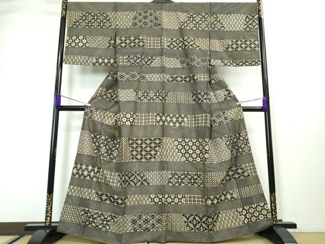 平和屋本店□極上 本場縞大島紬 総刺繍 名物裂横段文 堀之内織物謹製