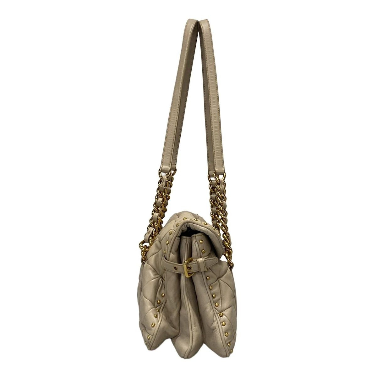 MIU MIU スタッズショルダーバッグ ベージュ miumiu(ミュウミュウ) ショルダーバッグ - グレーベージュ